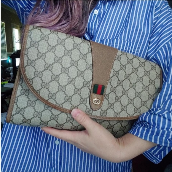 Gucci Handbags - Authentic Vintage Gucci Ophidia Clutch Bag